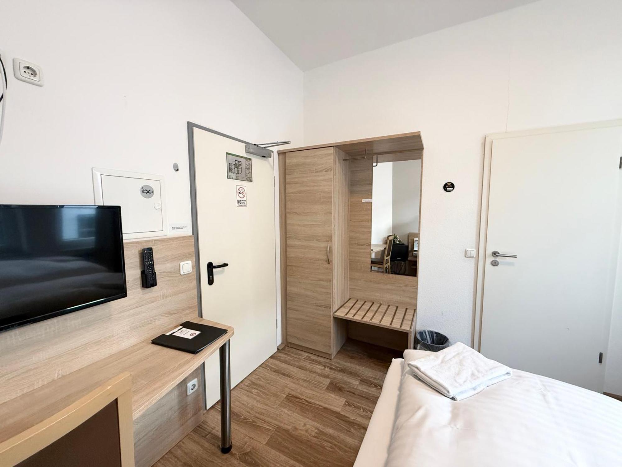 Central Hotel Ντούισμπουργκ Εξωτερικό φωτογραφία